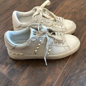 Valentino Sneakers